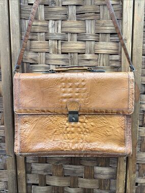 Vintage Crocodile Veneto Cognac Leather Briefcase Messenger with Shoulder Strap